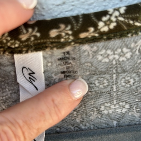 NY Collection Woman Green Tunic Asymmetrical Hem Detail Size 1X Plus - Picture 5 of 6